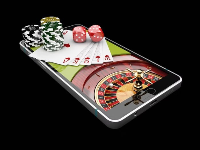 mmkjivip Daily Cashback နှင့် Bonus wallet တွင် MMK ကျပ်ငွေ ဝင်ရောက်နေသောပုံ